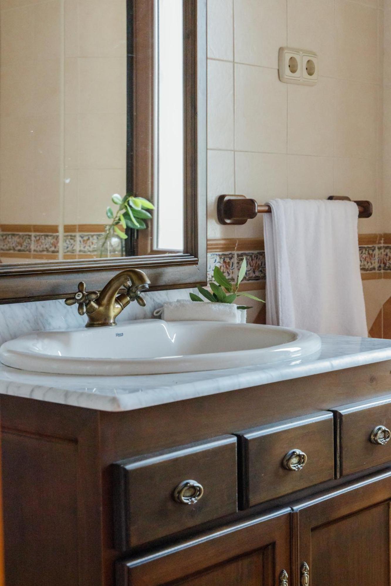 Casa Rural En Candeleda Con Piscina Y Un Maravilloso Jardin 外观 照片