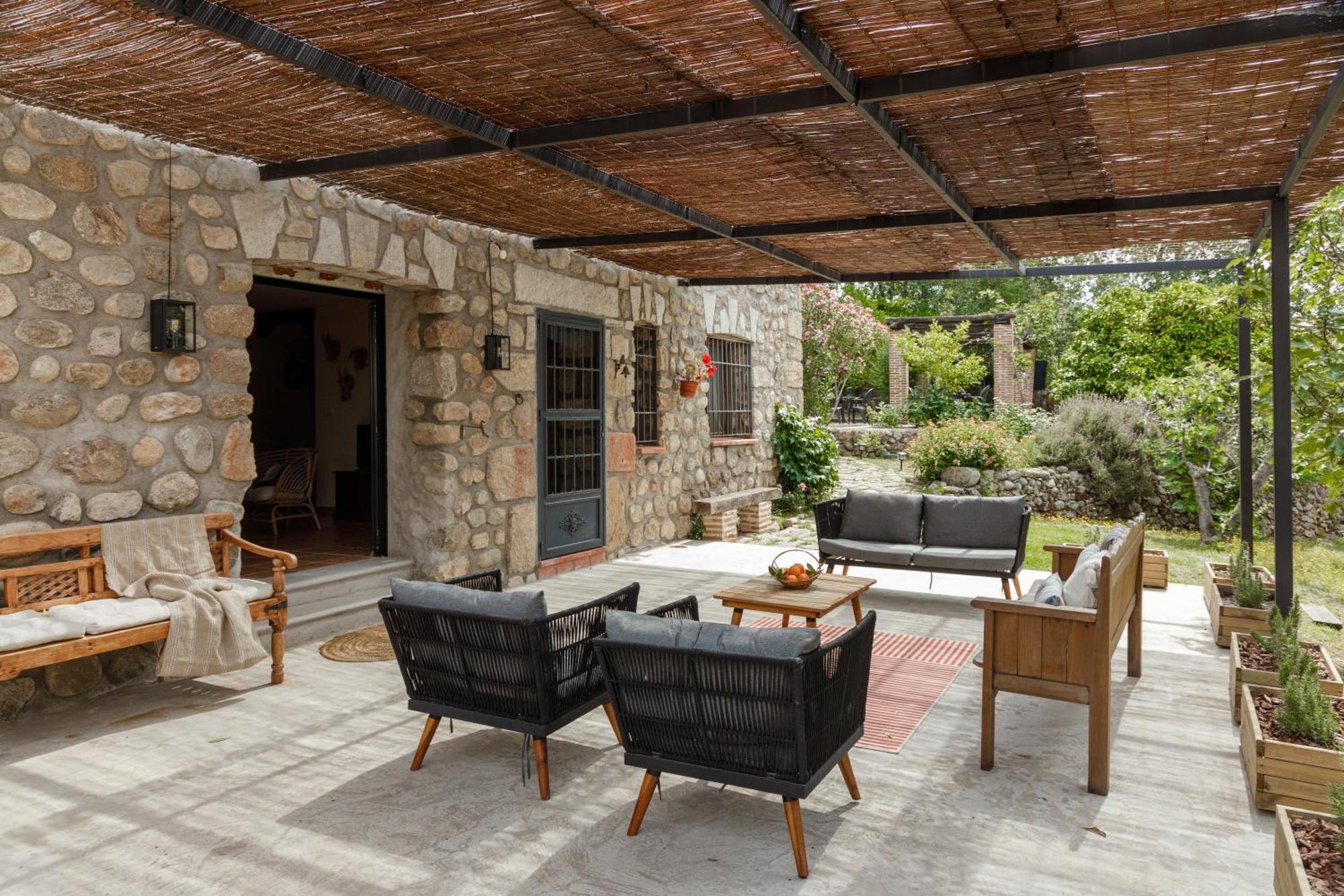Casa Rural En Candeleda Con Piscina Y Un Maravilloso Jardin 外观 照片